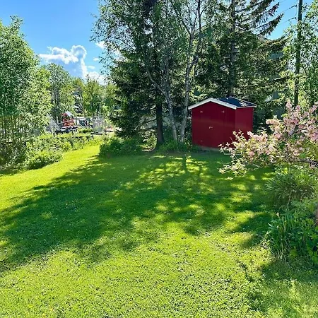 Beautiful House With Garden Close To The 4*